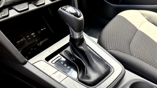 Hyundai Elantra 2020 (4000) - Imagen 16