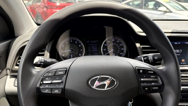 Hyundai Elantra 2020 (4000) - Imagen 18