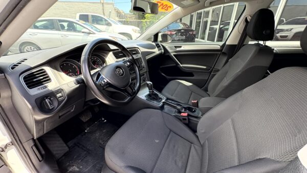 Volkswagen Golf 2017 (4005) - Imagen 3
