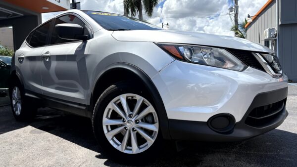 Nissan Rogue Sport 2018 (3931B)