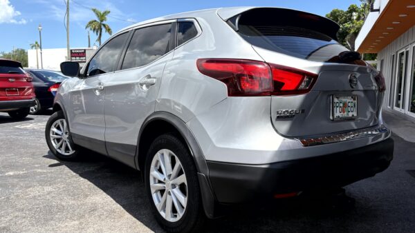 Nissan Rogue Sport 2018 (3931B) - Imagen 4