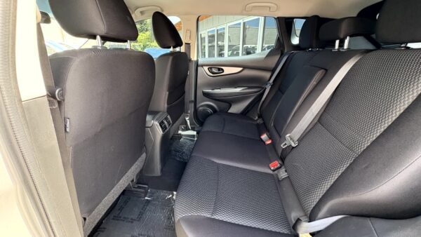 Nissan Rogue Sport 2018 (3931B) - Imagen 16