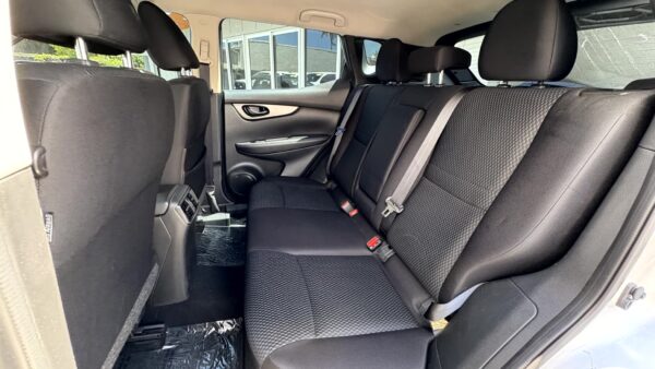 Nissan Rogue Sport 2018 (3931B) - Imagen 17