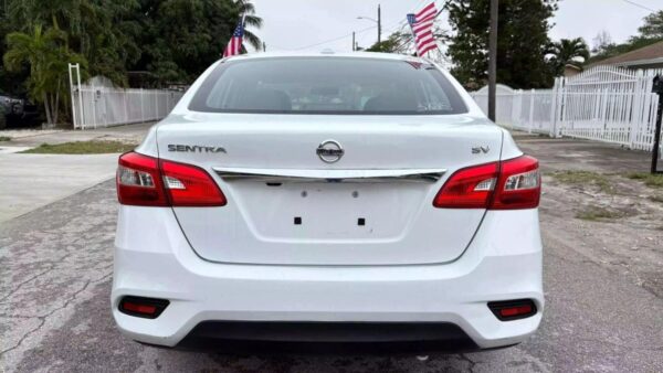 Nissan Sentra SV 4D 2019 (3825B) - Imagen 6