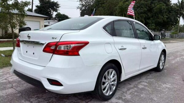 Nissan Sentra SV 4D 2019 (3825B) - Imagen 7