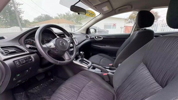 Nissan Sentra SV 4D 2019 (3825B) - Imagen 15