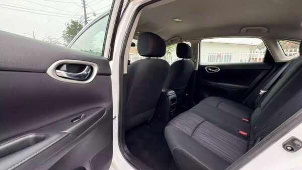 Nissan Sentra SV 4D 2019 (3825B) - Imagen 18