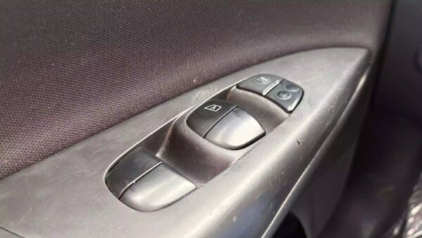 Nissan Sentra SV 4D 2019 (3825B) - Imagen 24