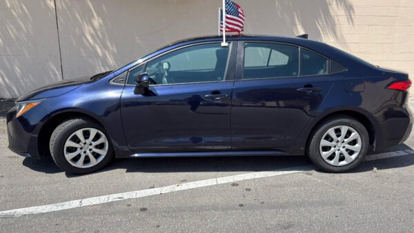 Toyota Corolla LE FWD 1.8L 2022 (3654B) - Imagen 7