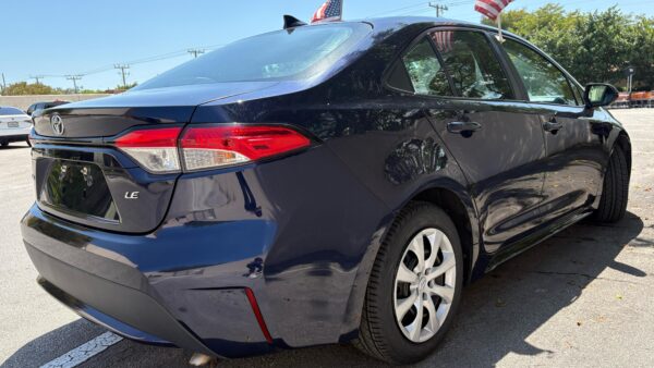 Toyota Corolla LE FWD 1.8L 2022 (3654B) - Imagen 13