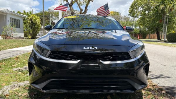 KIA FORTE LX SEDAN 4D 2023 (3842C) - Imagen 24