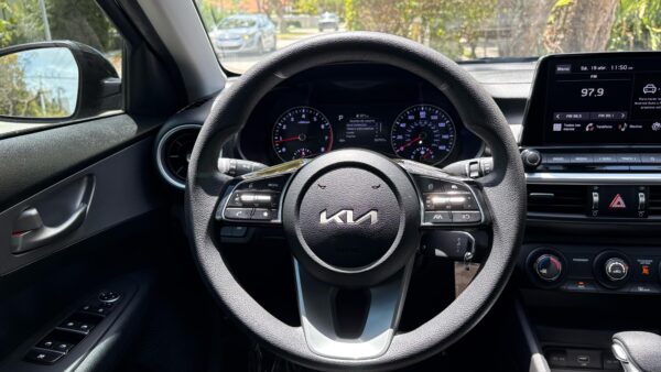 KIA FORTE LX SEDAN 4D 2023 (3842C) - Imagen 30