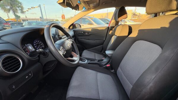 Hyundai Kona SE 2021 (3510D) - Imagen 21