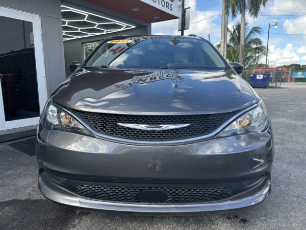 CHRYSLER VOYAGER LXI 2021 (3284C) - Imagen 2