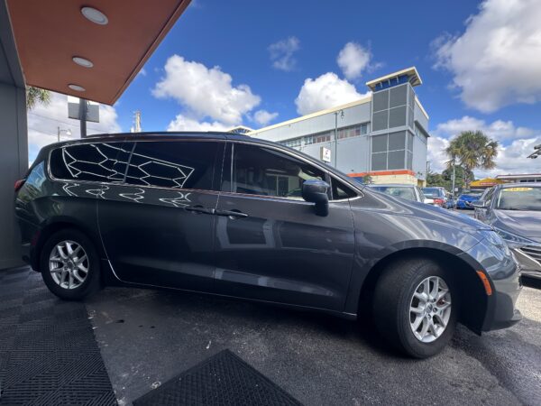 CHRYSLER VOYAGER LXI 2021 (3284C) - Imagen 8