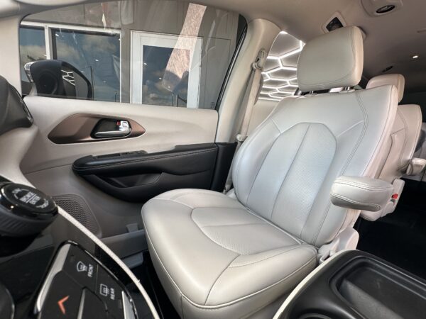 CHRYSLER VOYAGER LXI 2021 (3284C) - Imagen 15