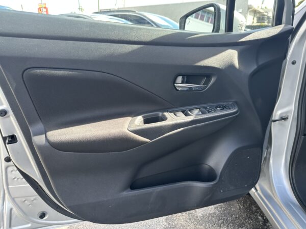 NISSAN VERSA SV 2021 (3738B) - Imagen 10
