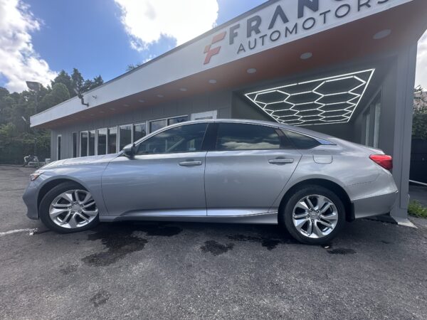 HONDA ACCORD LX 2019 (3964) - Imagen 4