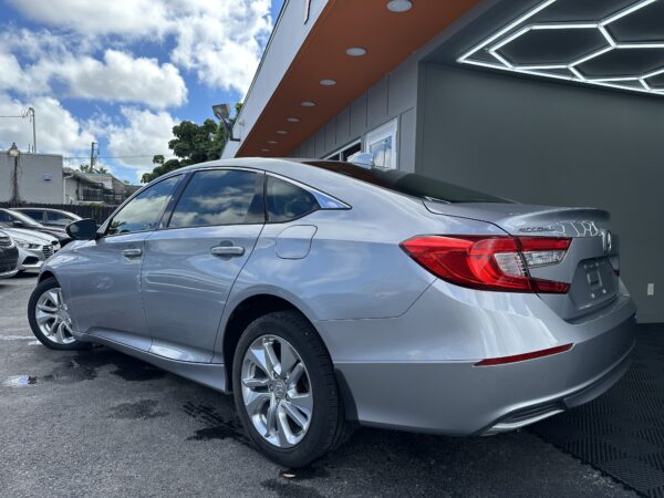 HONDA ACCORD LX 2019 (3964) - Imagen 5