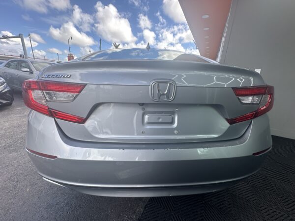 HONDA ACCORD LX 2019 (3964) - Imagen 6