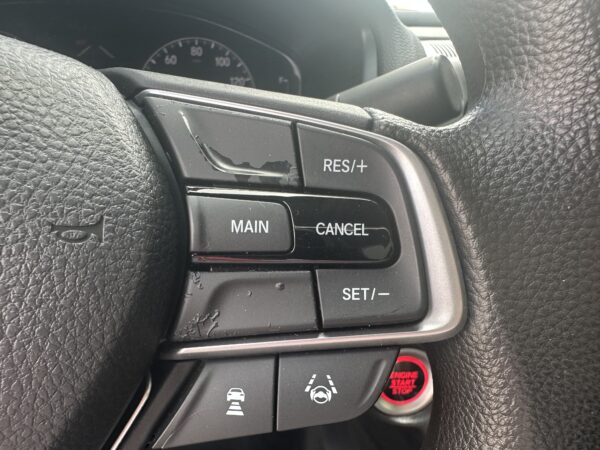 HONDA ACCORD LX 2019 (3964) - Imagen 13