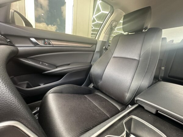 HONDA ACCORD LX 2019 (3964) - Imagen 17