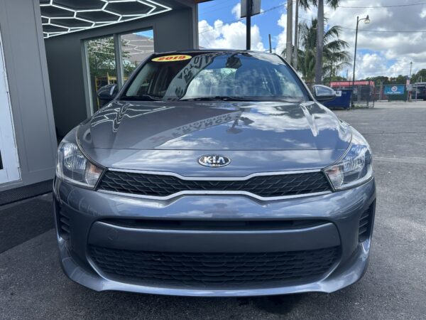KIA RIO LX 2019 (4004) - Imagen 18