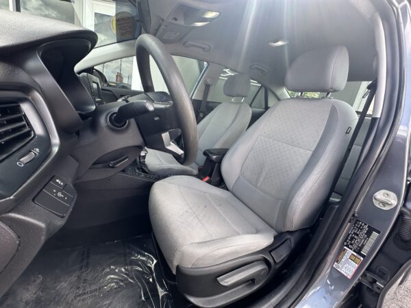 KIA RIO LX 2019 (4004) - Imagen 8