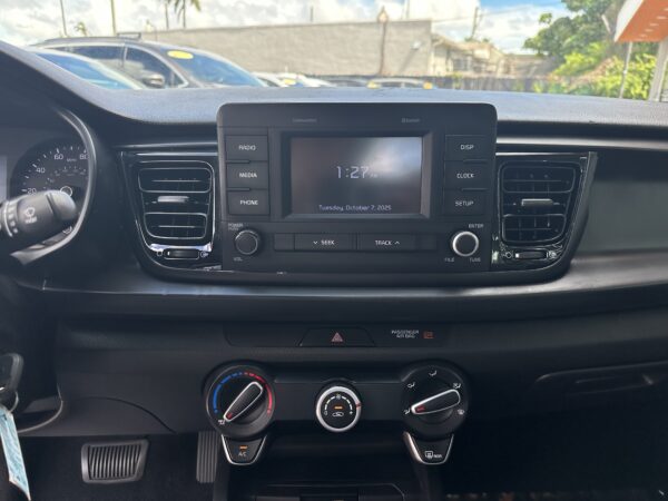 KIA RIO LX 2019 (4004) - Imagen 3