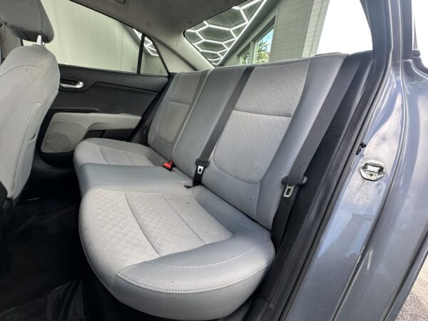 KIA RIO LX 2019 (4004) - Imagen 22