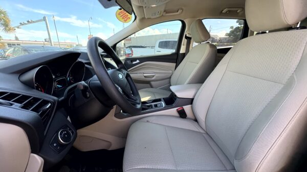 FORD ESCAPE SE 2019 (4006) - Imagen 22