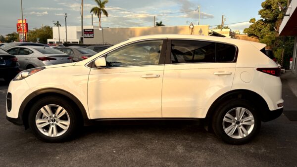 KIA SDPORTAGE LX 2019 (4009) - Imagen 9
