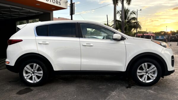 KIA SDPORTAGE LX 2019 (4009) - Imagen 12