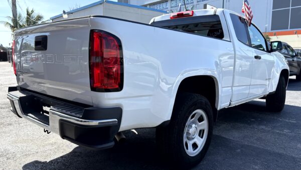 CHEVROLET COLORADO EXTENDED CAB WORK TRUCK PICKUP 4D 6 FT 2021 (3656D) - Imagen 6