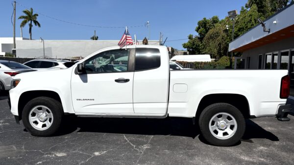 CHEVROLET COLORADO EXTENDED CAB WORK TRUCK PICKUP 4D 6 FT 2021 (3656D) - Imagen 7