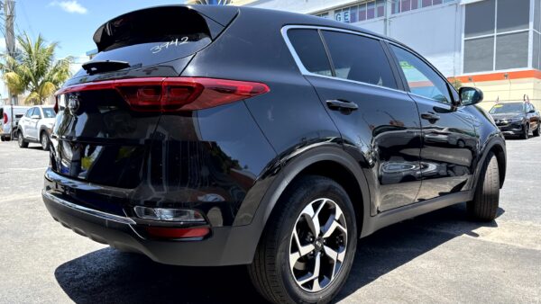 KIA SPORTAGE	LX SPORT UTILITY 4D 2022 (3942B) - Imagen 35