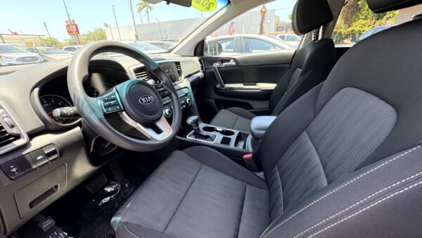 KIA SPORTAGE	LX SPORT UTILITY 4D 2022 (3942B) - Imagen 7