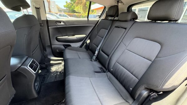 KIA SPORTAGE	LX SPORT UTILITY 4D 2022 (3942B) - Imagen 14