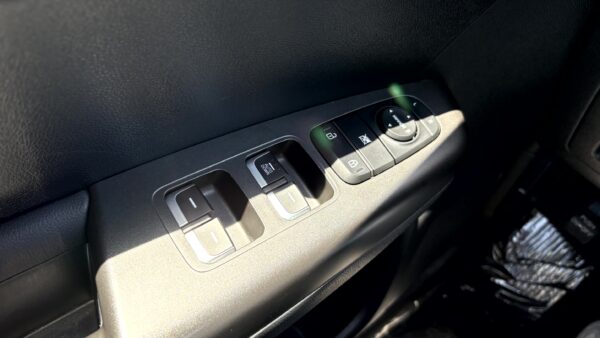 KIA SPORTAGE	LX SPORT UTILITY 4D 2022 (3942B) - Imagen 24