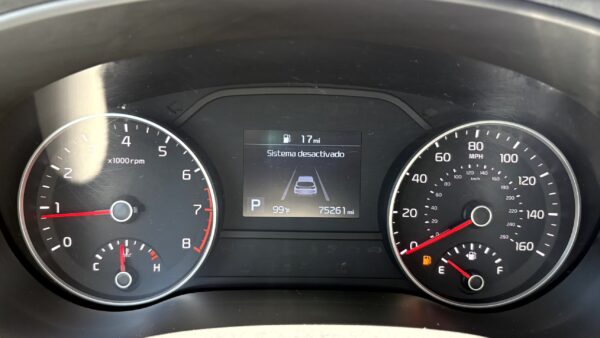 KIA SPORTAGE	LX SPORT UTILITY 4D 2022 (3942B) - Imagen 26
