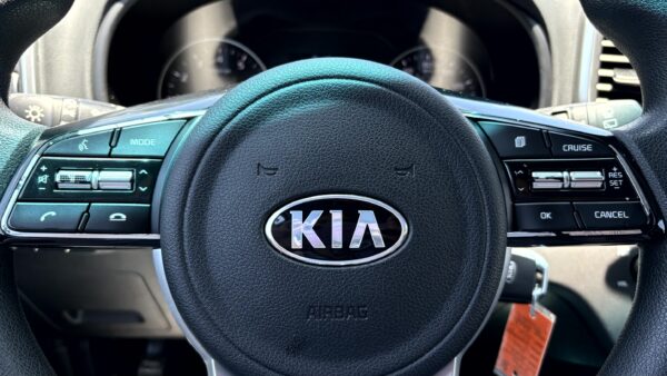KIA SPORTAGE	LX SPORT UTILITY 4D 2022 (3942B) - Imagen 29