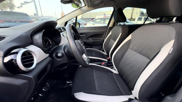 NISSAN VERSA SV 2021 (3910B) - Imagen 12