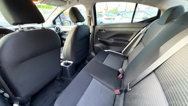 NISSAN VERSA SV 2021 (3910B) - Imagen 16