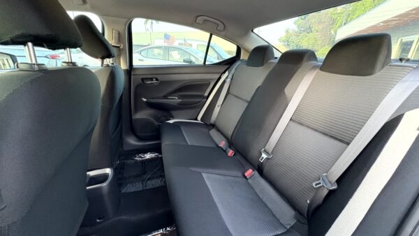 NISSAN VERSA SV 2021 (3910B) - Imagen 17
