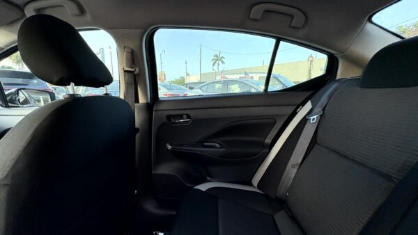 NISSAN VERSA SV 2021 (3910B) - Imagen 18