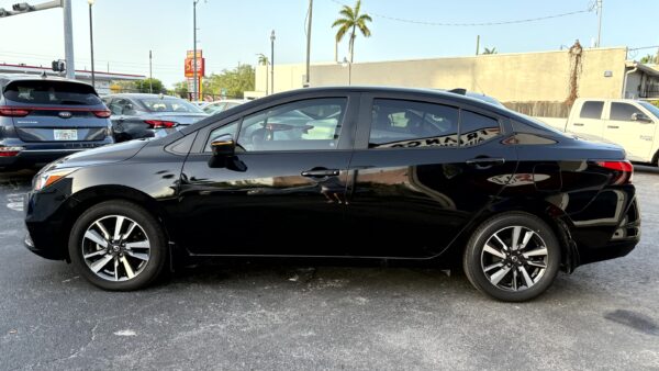 NISSAN VERSA SV 2021 (3910B) - Imagen 21