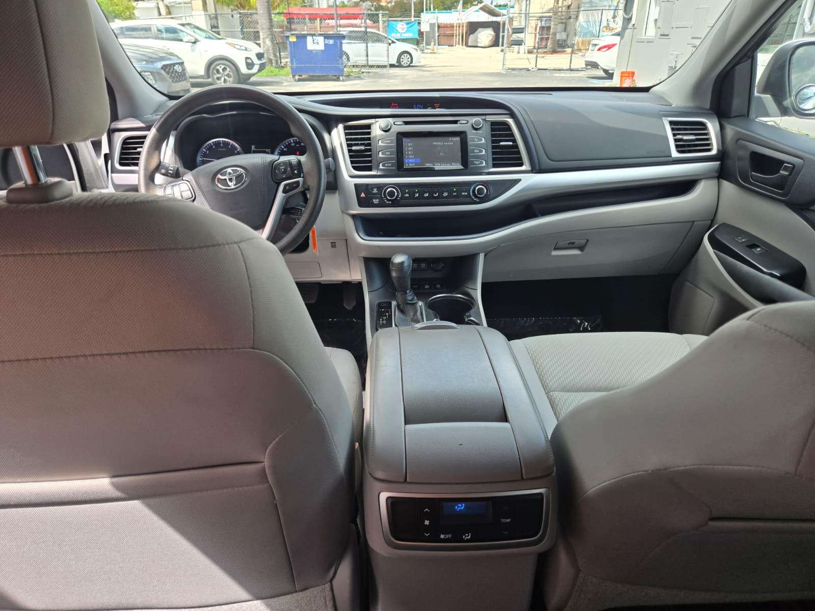 Toyota Highlander LE 2017 (4086) - Imagen 12