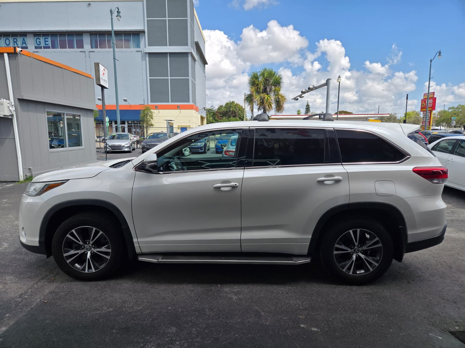 Toyota Highlander LE 2017 (4086) - Imagen 3