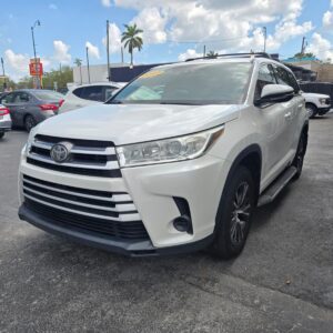 Toyota Highlander LE 2017 (4086)