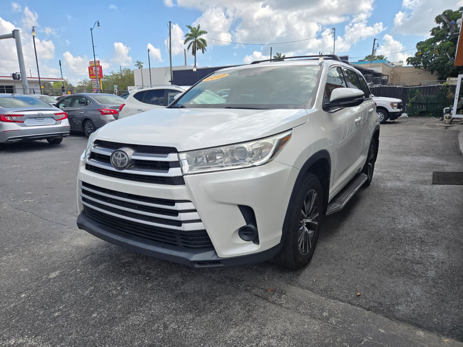 Toyota Highlander LE 2017 (4086)